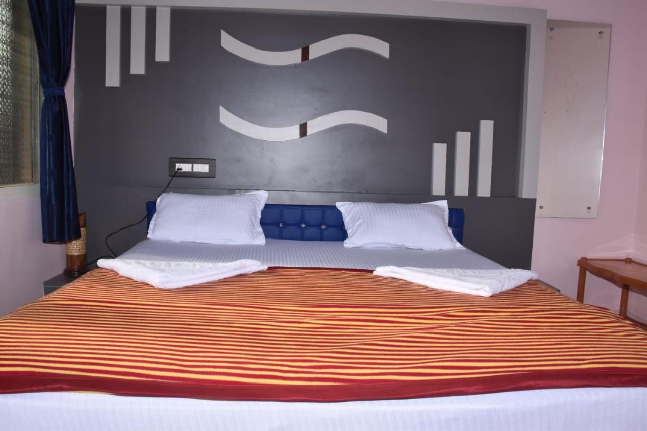 Coconut Homestay האמפי מראה חיצוני תמונה