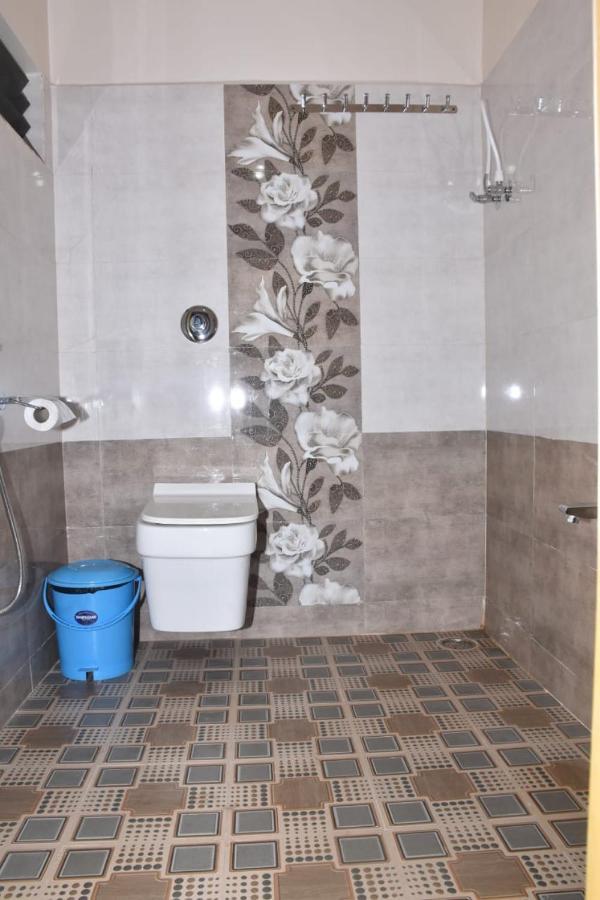 Coconut Homestay האמפי מראה חיצוני תמונה