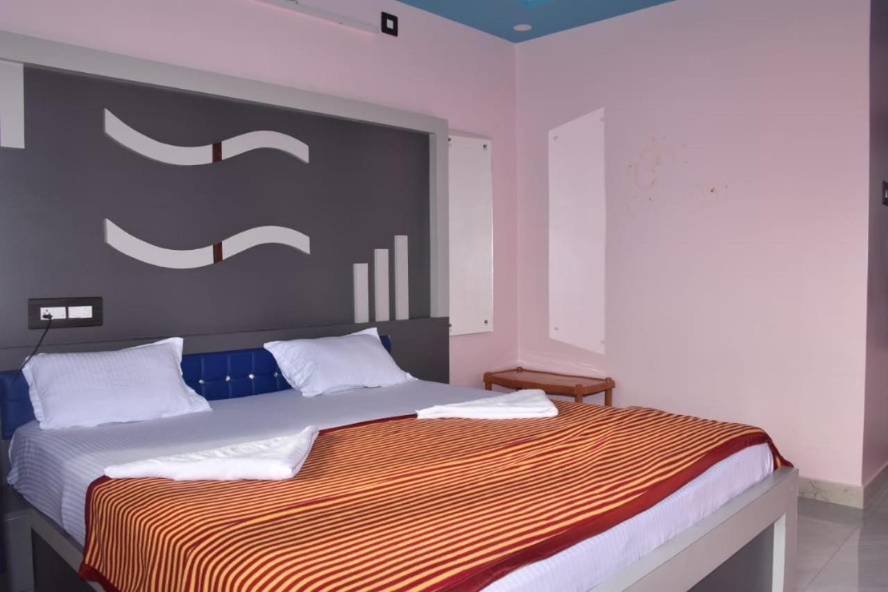 Coconut Homestay האמפי מראה חיצוני תמונה