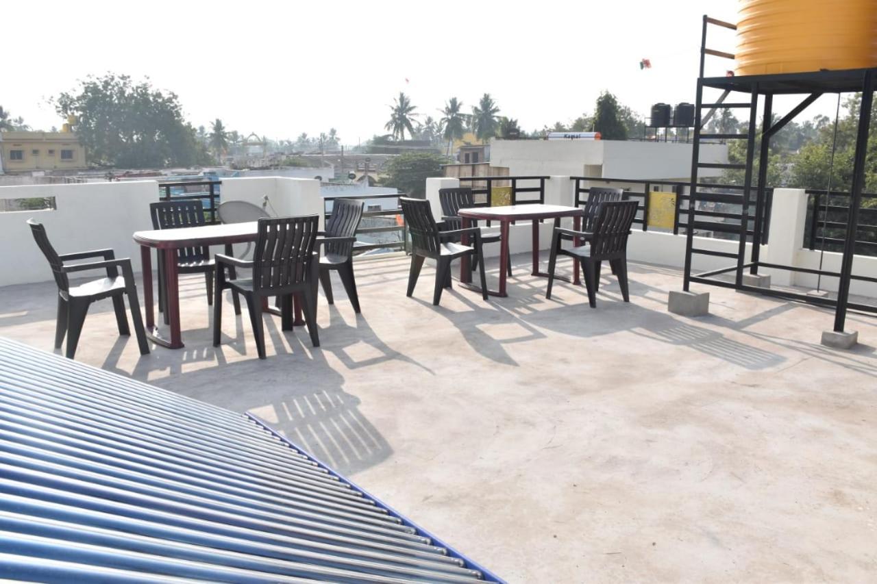 Coconut Homestay האמפי מראה חיצוני תמונה