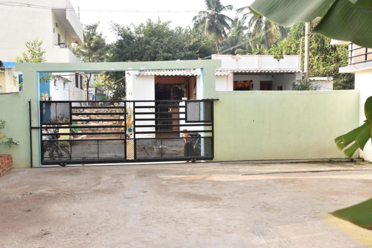 Coconut Homestay האמפי מראה חיצוני תמונה