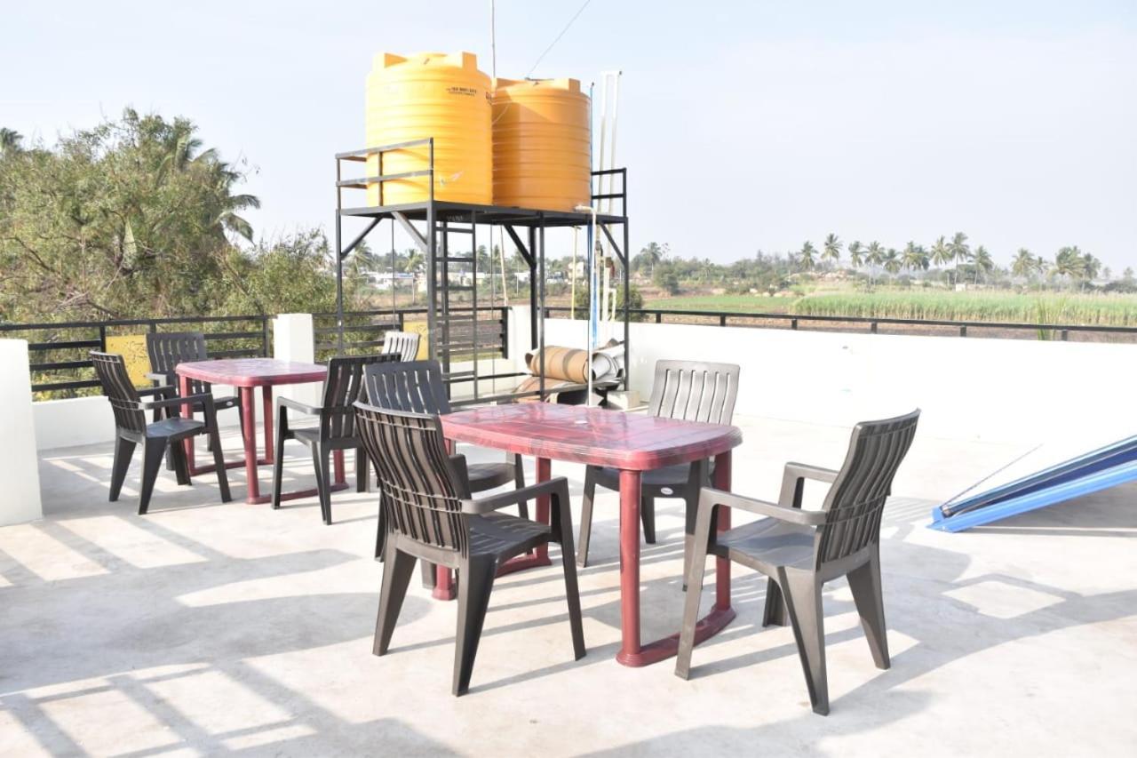 Coconut Homestay האמפי מראה חיצוני תמונה