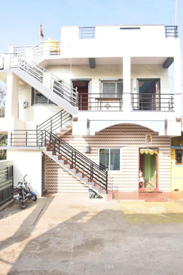 Coconut Homestay האמפי מראה חיצוני תמונה