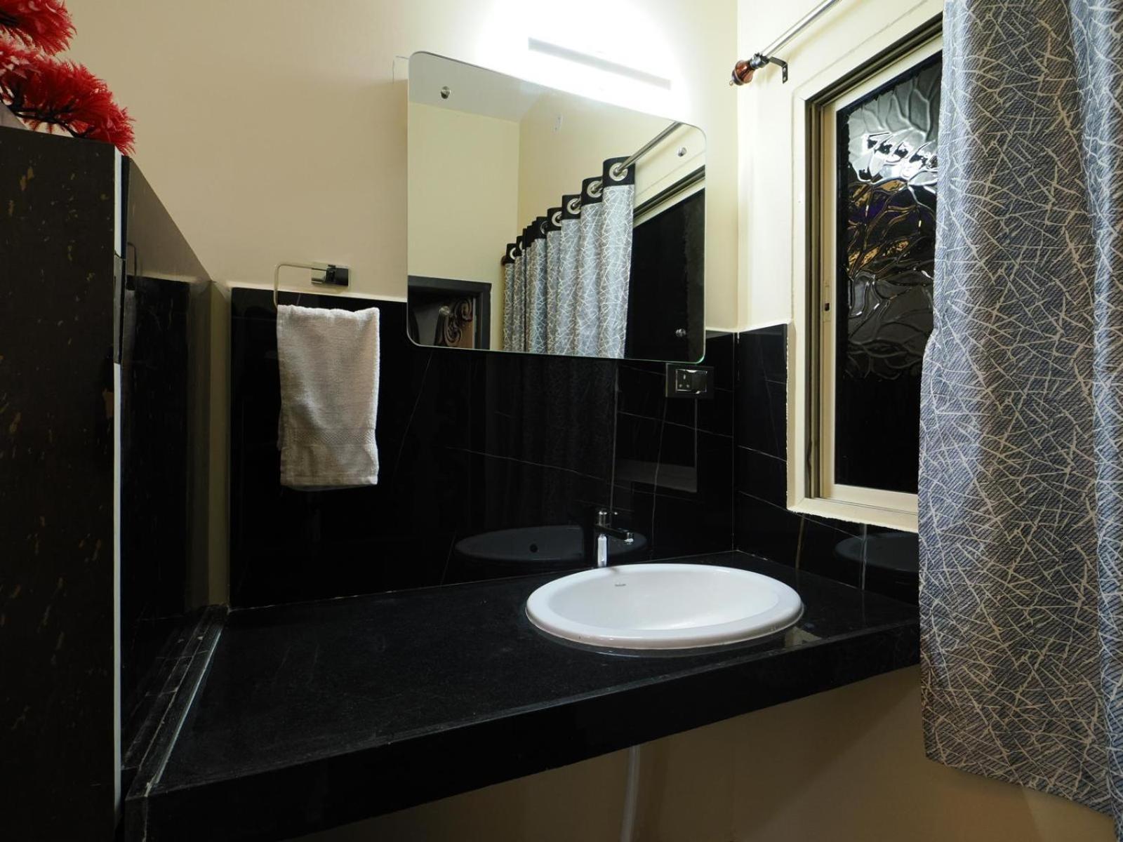 Coconut Homestay האמפי מראה חיצוני תמונה